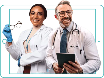 Dois médicos sorrindo